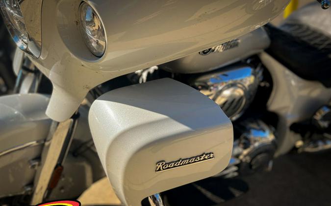 2018 Indian Roadmaster ABS Pearl White Over Star Silver