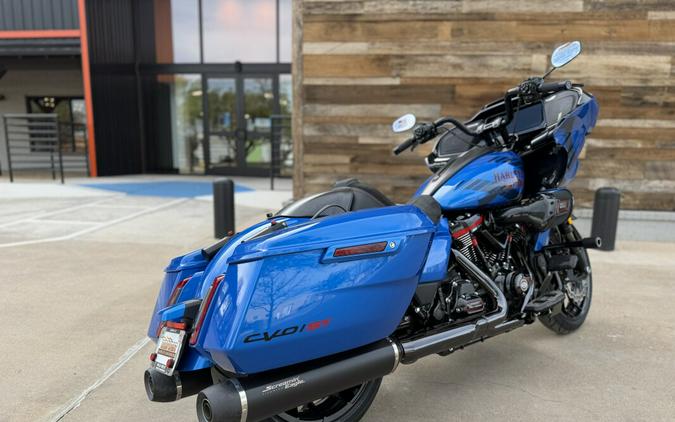 2026 Harley-Davidson® CVO Road Glide ST Electric Coast