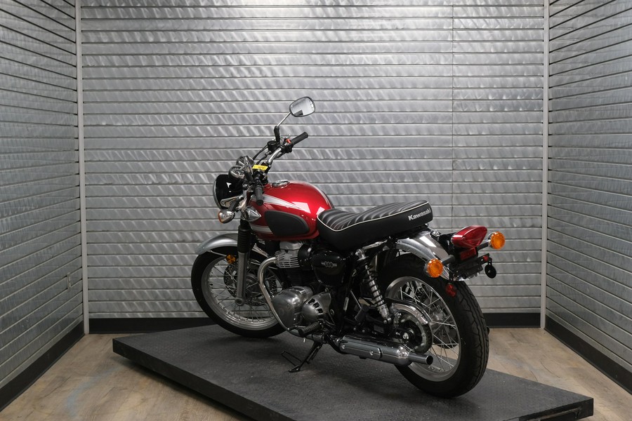 2022 KAWASAKI W800