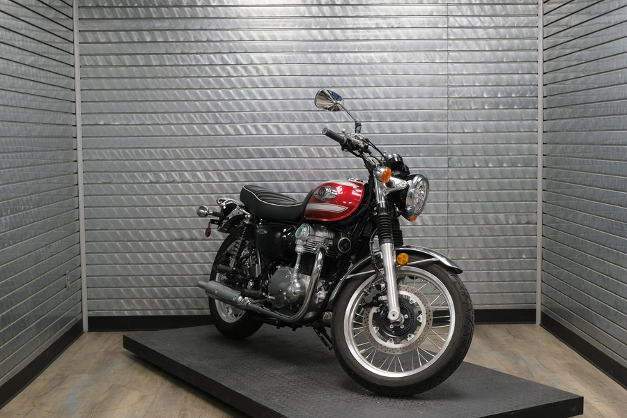 2022 KAWASAKI W800