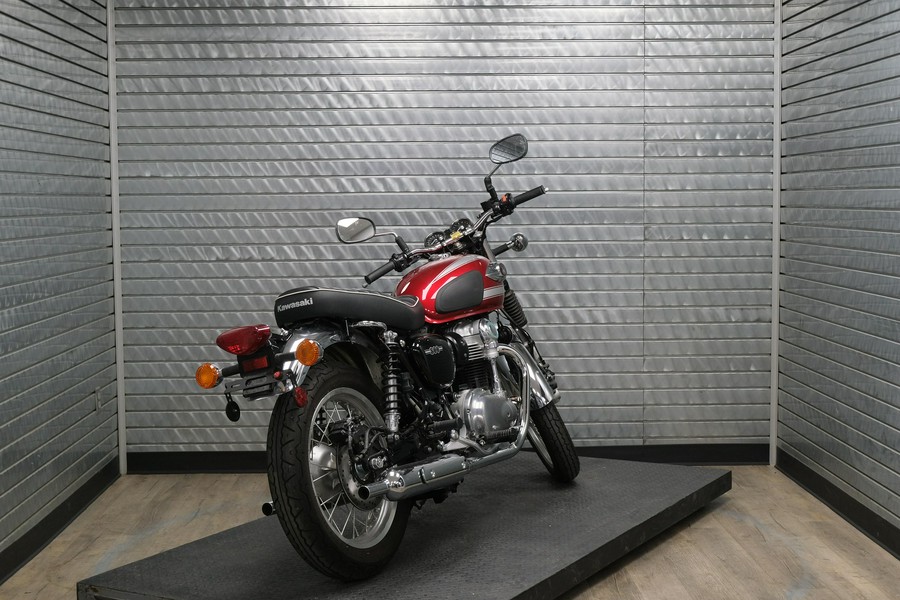 2022 KAWASAKI W800