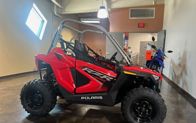 2026 Polaris RZR 200 EFI