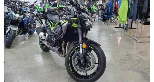 2020 Kawasaki Z900 ABS Review (15 Fast Facts)