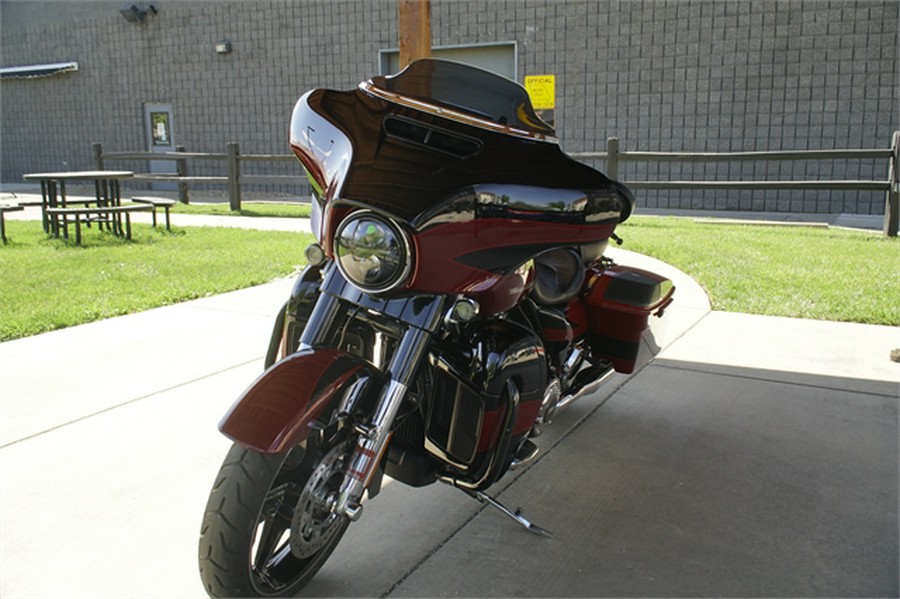 2017 Harley-Davidson CVO Street Glide