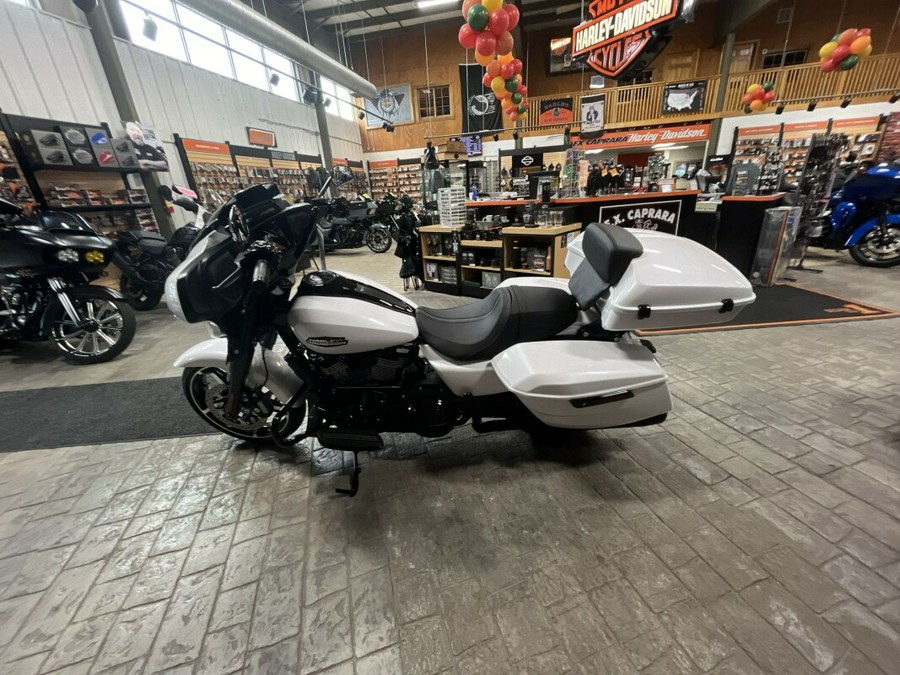 2024 Harley-Davidson Street Glide® White Onyx Pearl - Chopped Tour Pack-Bars and more....