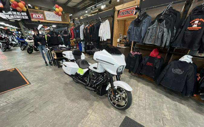 2024 Harley-Davidson Street Glide® White Onyx Pearl - Chopped Tour Pack-Bars and more....