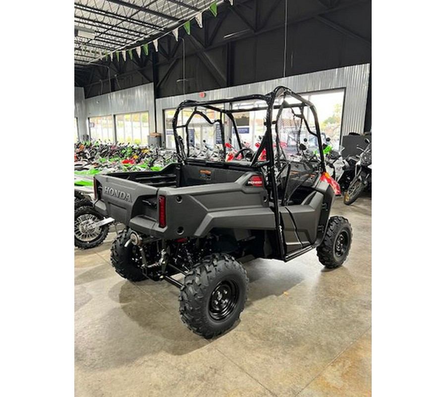 2026 Honda PIONEER 700 2