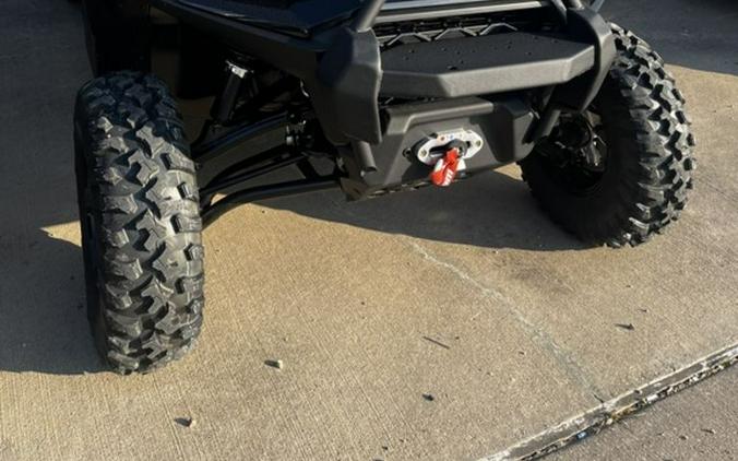 2026 Can-Am Defender MAX XT CAB HD11