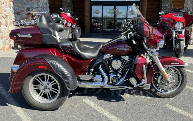 FLHTCUTG 2015 Tri Glide Ultra
