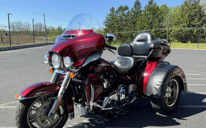 FLHTCUTG 2015 Tri Glide Ultra