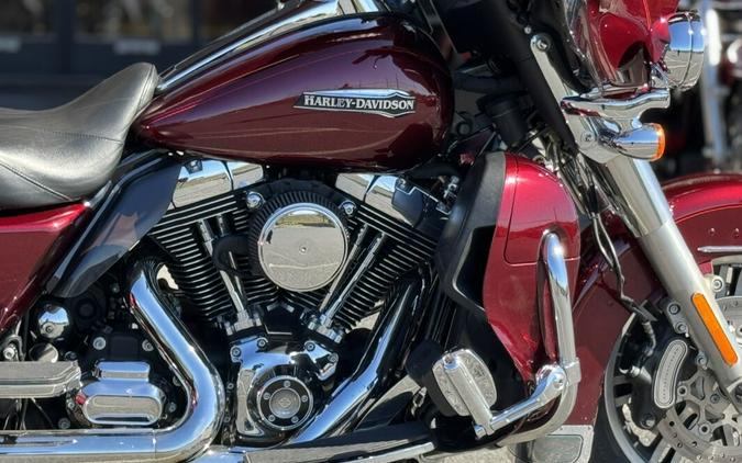 FLHTCUTG 2015 Tri Glide Ultra