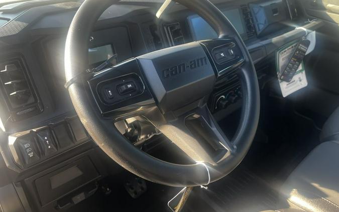 2026 Can-Am Defender MAX XT CAB HD11
