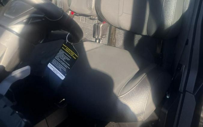 2026 Can-Am Defender MAX XT CAB HD11