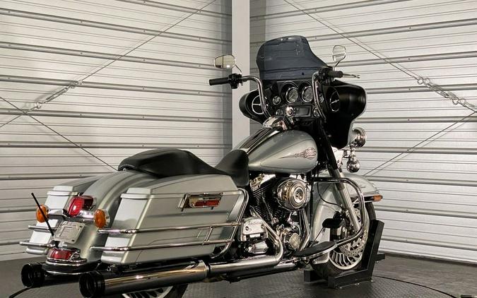 2011 Harley-Davidson® FLHTC - Electra Glide® Classic