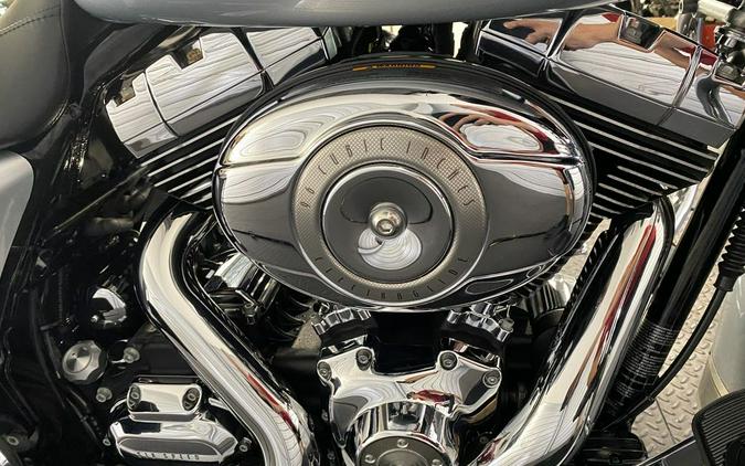 2011 Harley-Davidson® FLHTC - Electra Glide® Classic