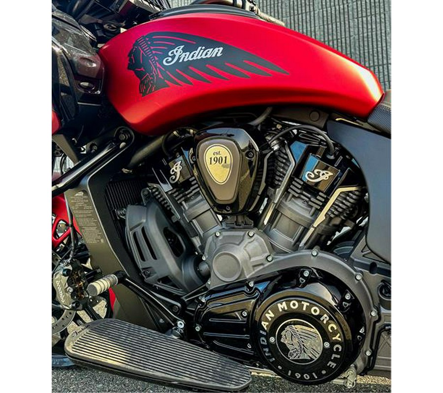 2024 Indian Motorcycle Challenger® Dark Horse® with PowerBand Audio Package