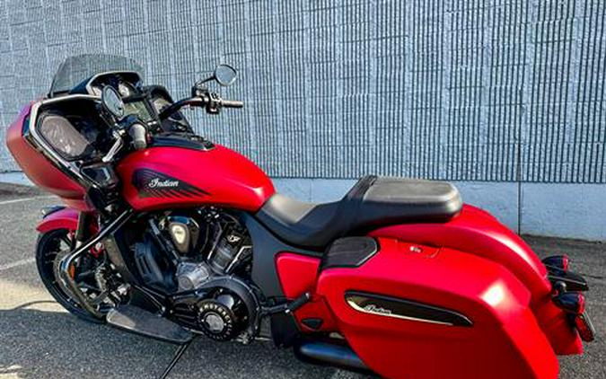 2024 Indian Motorcycle Challenger® Dark Horse® with PowerBand Audio Package