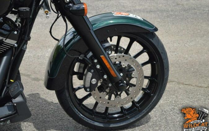 2024 Harley-Davidson Trike FLHTCUTG - Tri Glide Ultra