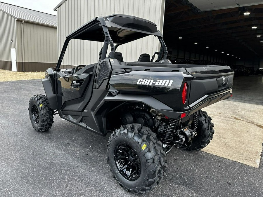 2024 Can-Am® Commander XT 700