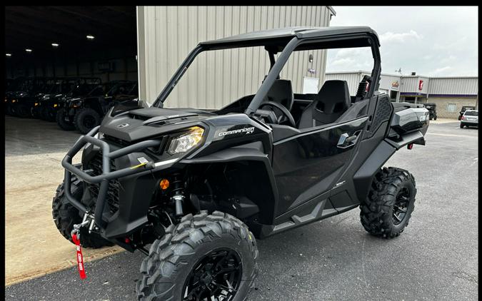 2024 Can-Am® Commander XT 700