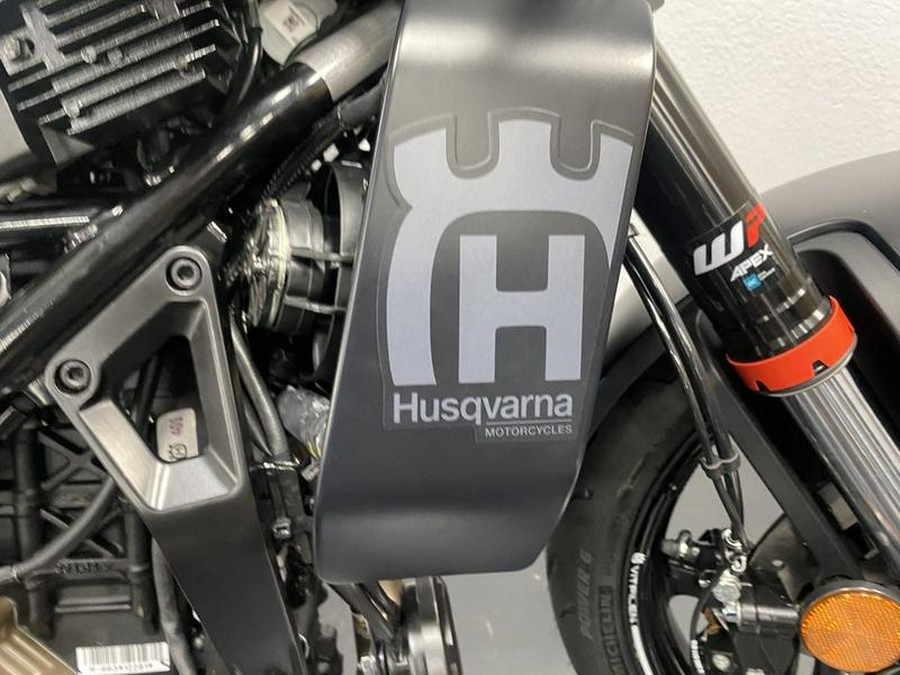 2024 Husqvarna® Vitpilen 401