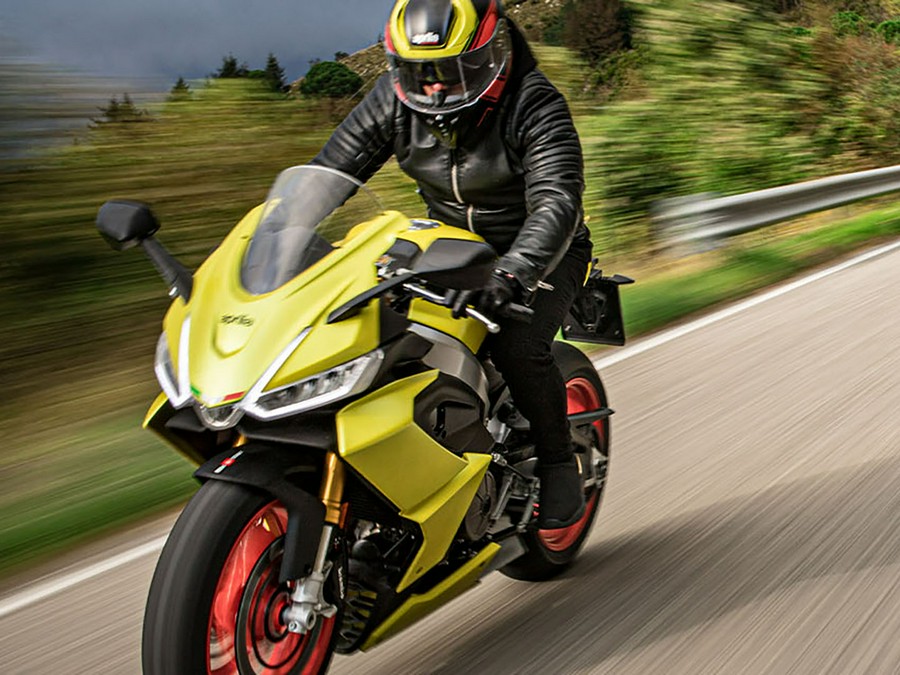 2025 Aprilia RS 660
