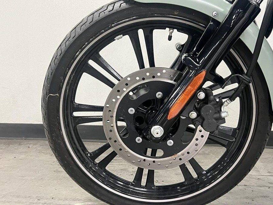 2023 Kawasaki Vulcan® 900 Custom