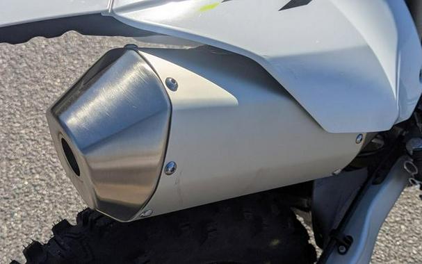 2026 Triumph TF 250-E Jet Black/Pure White
