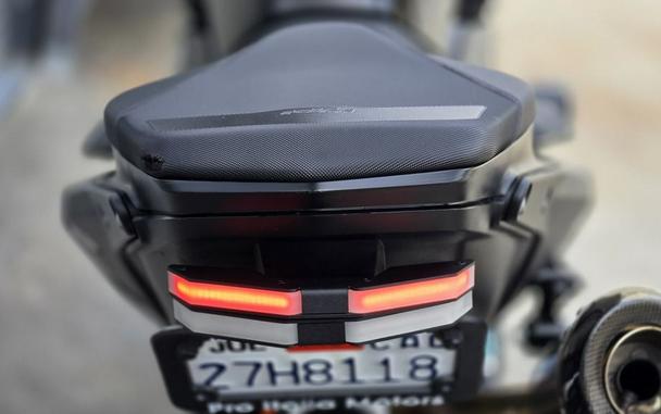 2022 KTM Duke 890 R