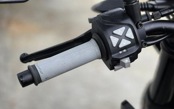 2022 KTM Duke 890 R