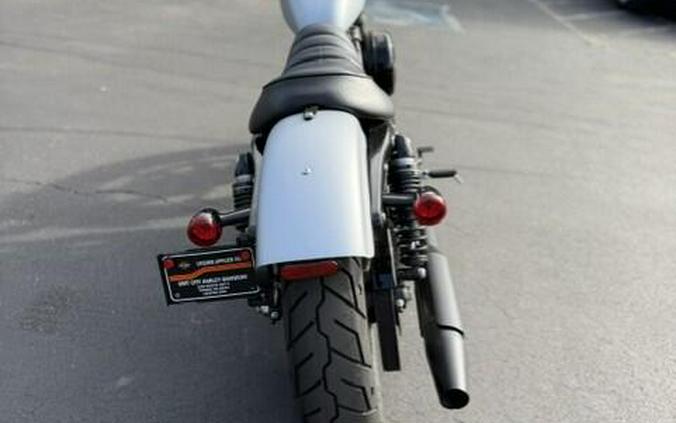2020 Harley-Davidson Iron 883 Barracuda Silver Denim