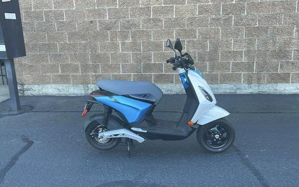 2022 Piaggio Piaggio 1 Active