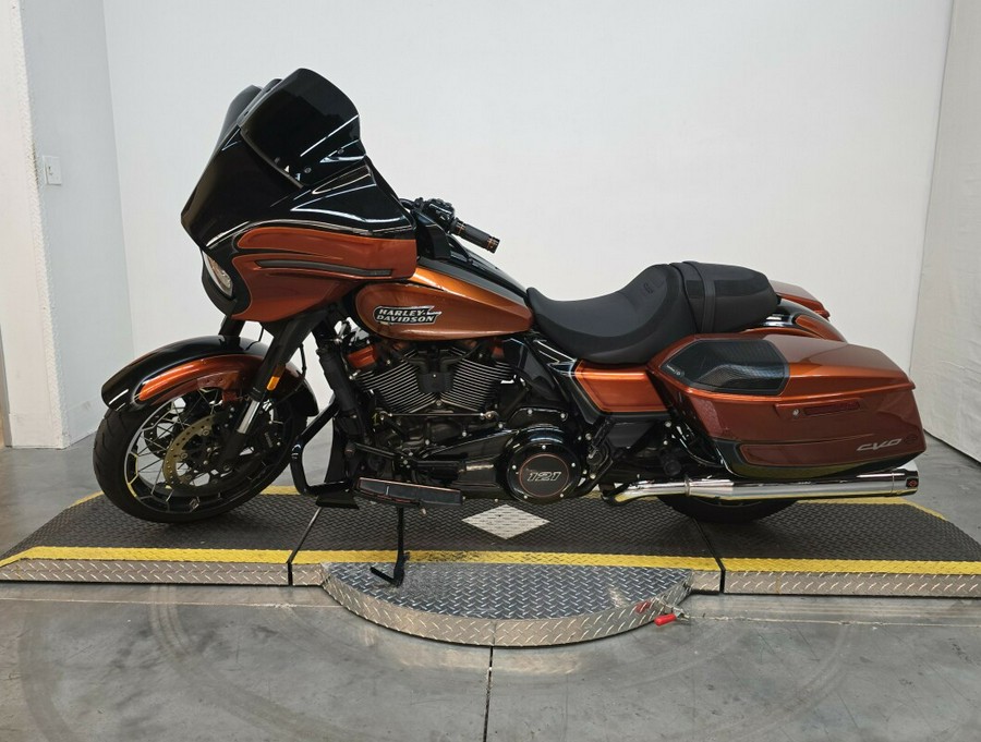 FLHXSE 2023 CVO™ Street Glide