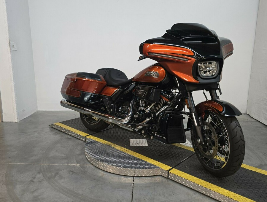 FLHXSE 2023 CVO™ Street Glide