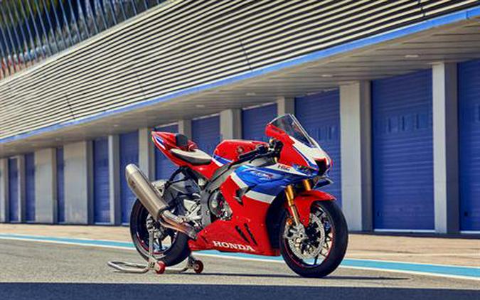 2025 Honda CBR1000RR-R Fireblade SP
