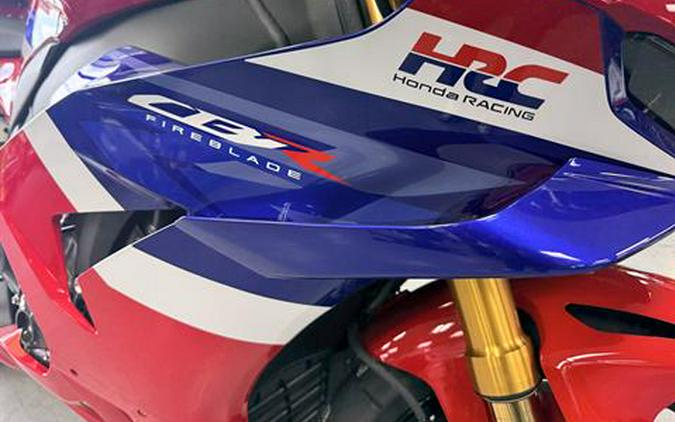 2025 Honda CBR1000RR-R Fireblade SP