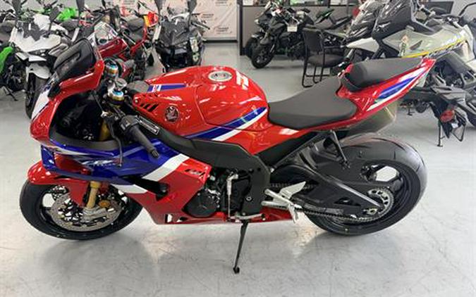 2025 Honda CBR1000RR-R Fireblade SP