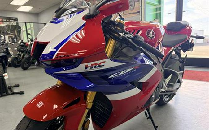 2025 Honda CBR1000RR-R Fireblade SP