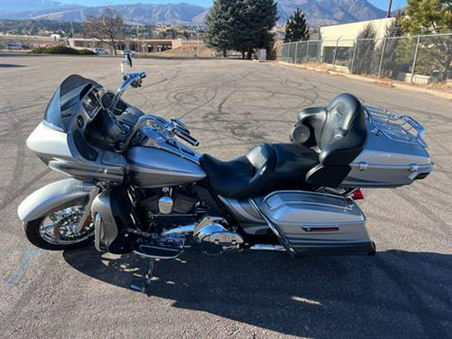 2016 Harley-Davidson CVO™ Road Glide™ Ultra