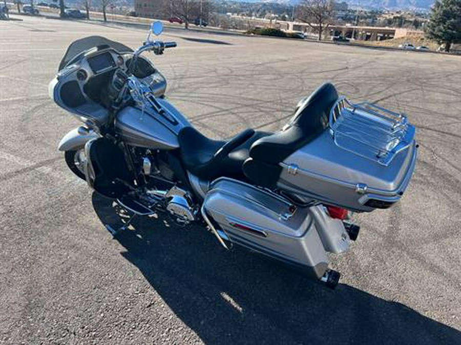 2016 Harley-Davidson CVO™ Road Glide™ Ultra