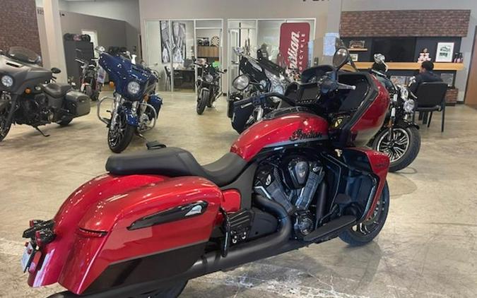 2022 Indian Motorcycle® Pursuit Dark Horse Ruby Metallic/Black Metallic