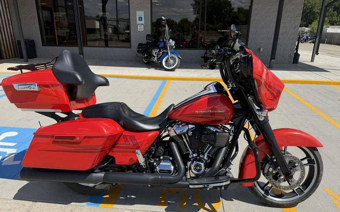 2017 Harley-Davidson® FLHXS - Street Glide® Special
