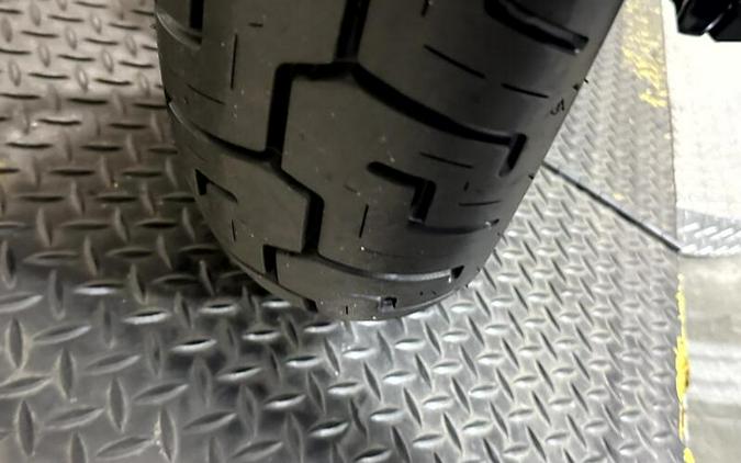 2026 Harley-Davidson® Heritage Classic Vivid Black Black Cast Wheels