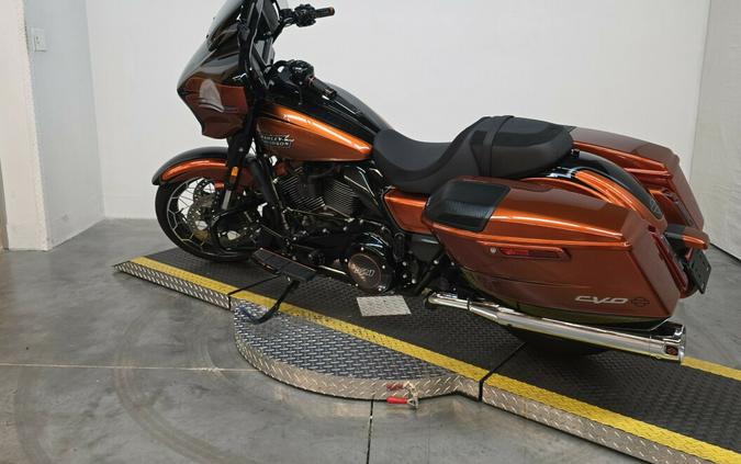 FLHXSE 2023 CVO™ Street Glide