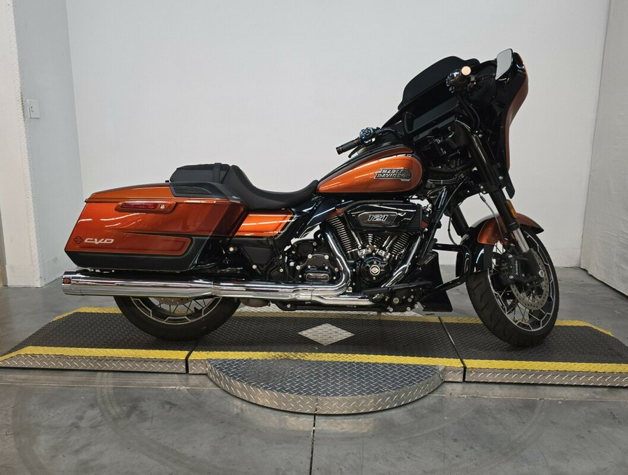 FLHXSE 2023 CVO™ Street Glide