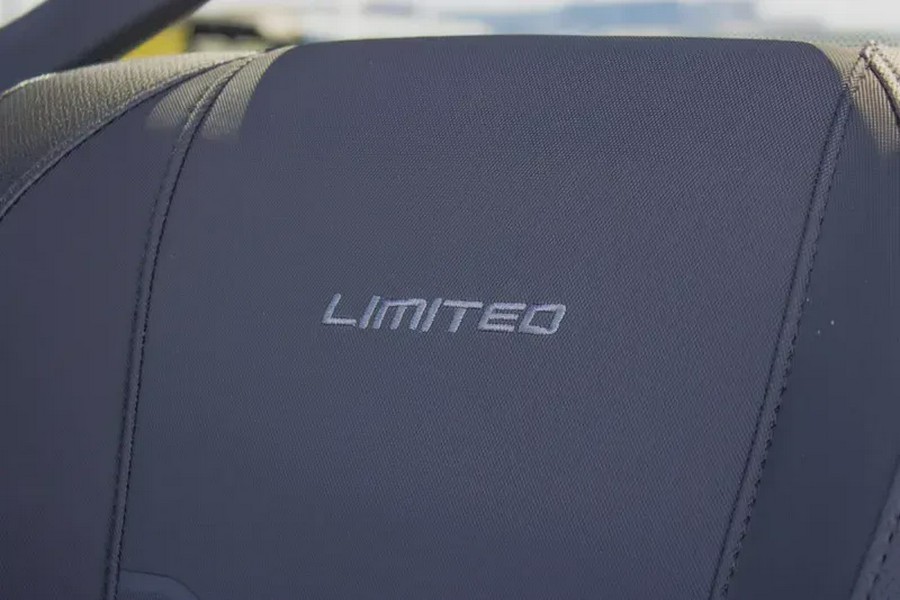 2026 CAN-AM DEFENDER PRO LIMITED CAB HD10