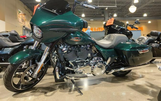 2024 Harley-Davidson® Street Glide® Alpine Green