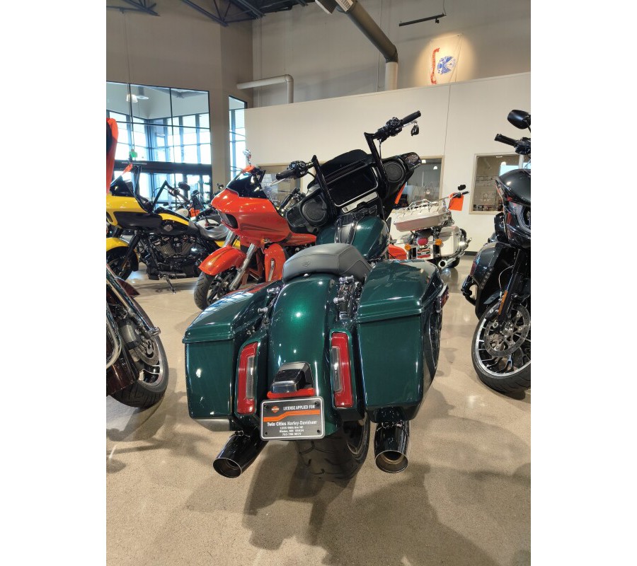 2024 Harley-Davidson® Street Glide® Alpine Green