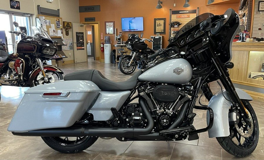 2023 Harley-Davidson Street Glide Special Atlas Silver Metallic