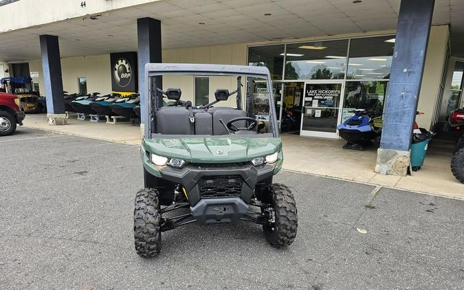 2024 Can-Am® Defender MAX HD7